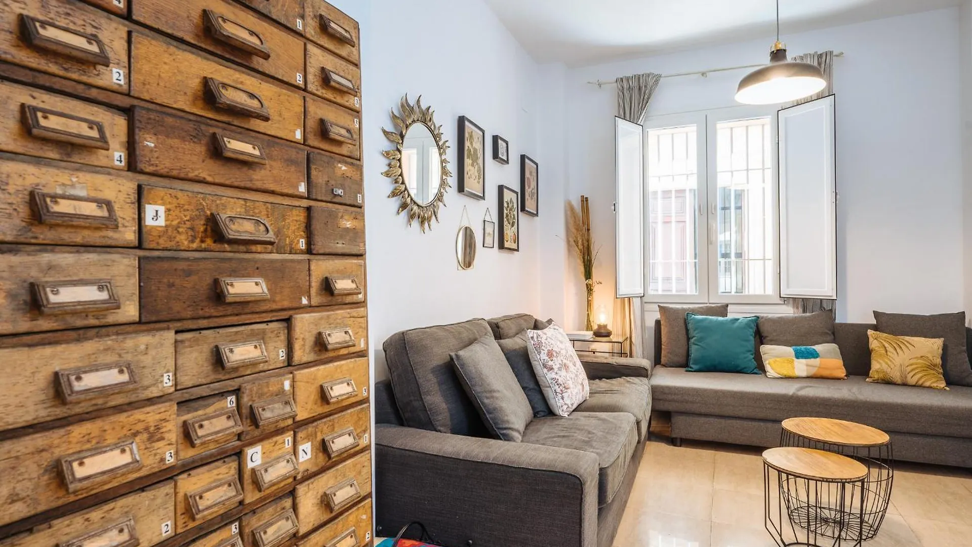 Homeyseville-Preciosa Casa Independiente Alfalfa, Parking Optional Holiday home Seville